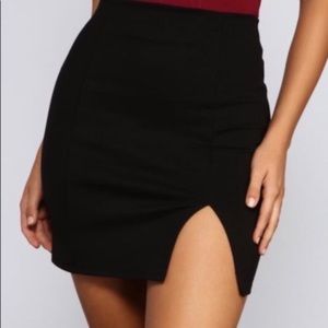 Windsor Black Mini Skirt with Side Slit SZ L
